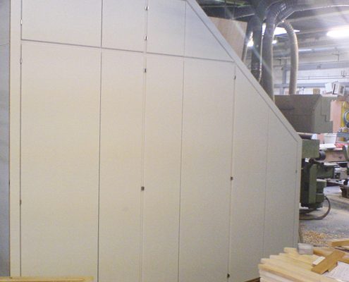 Einbauschrank für eine Dachschräge